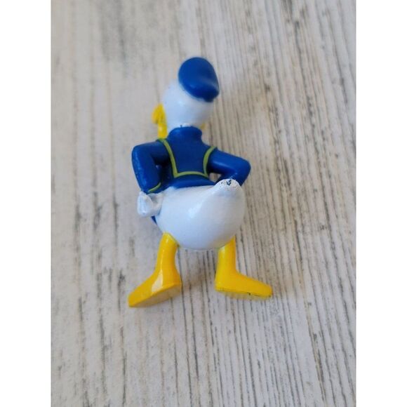 Donald Duck laughing sailor outfit toy figure Mini rare - Picture 4 of 5